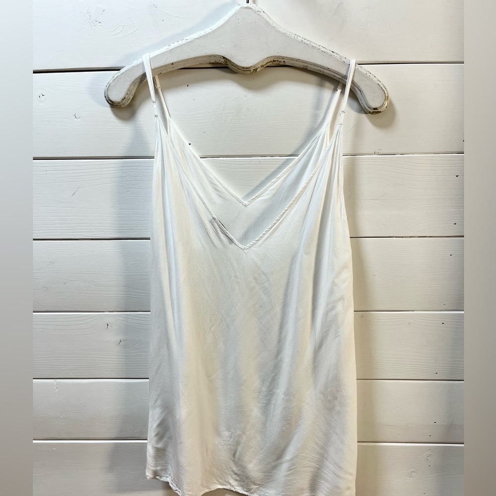 MAJE Paris – White V-Neck Camisole (Estimated Size 40 ) - Picture 4 of 11